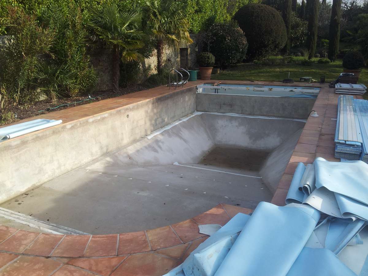 Membrane armée piscine avant rénovation